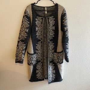 Monoreno long sleeve cardigan sweater